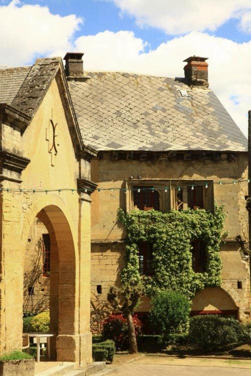 Petite maison en pierre au coeur du Périgord noir proche de Sarlat et Rocamadour Salignac Eyvigues Esterno foto