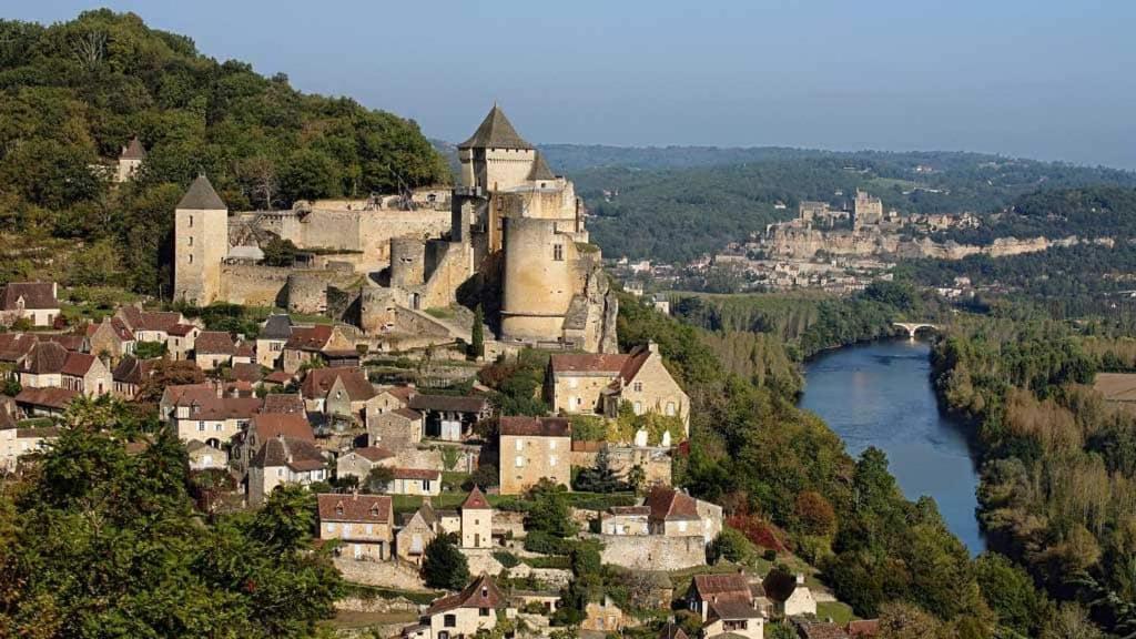 Petite maison en pierre au coeur du Périgord noir proche de Sarlat et Rocamadour Salignac Eyvigues Esterno foto