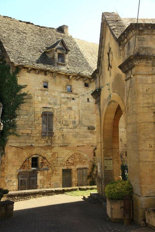 Petite maison en pierre au coeur du Périgord noir proche de Sarlat et Rocamadour Salignac Eyvigues Esterno foto