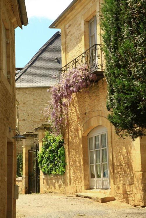 Petite maison en pierre au coeur du Périgord noir proche de Sarlat et Rocamadour Salignac Eyvigues Esterno foto